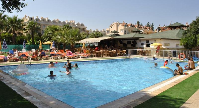 Club Dena Aparthotel Marmaris Buitenkant foto