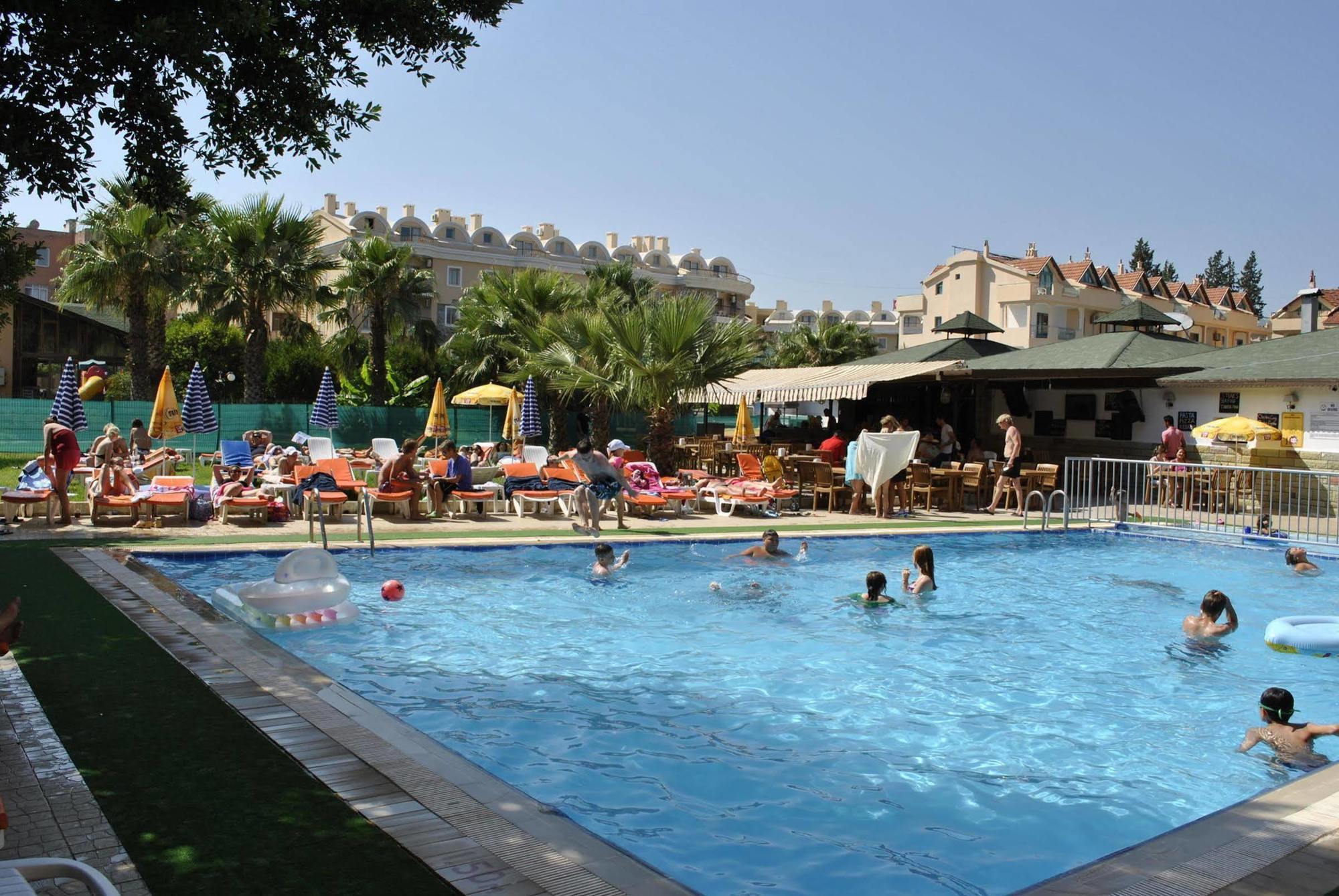 Club Dena Aparthotel Marmaris Buitenkant foto