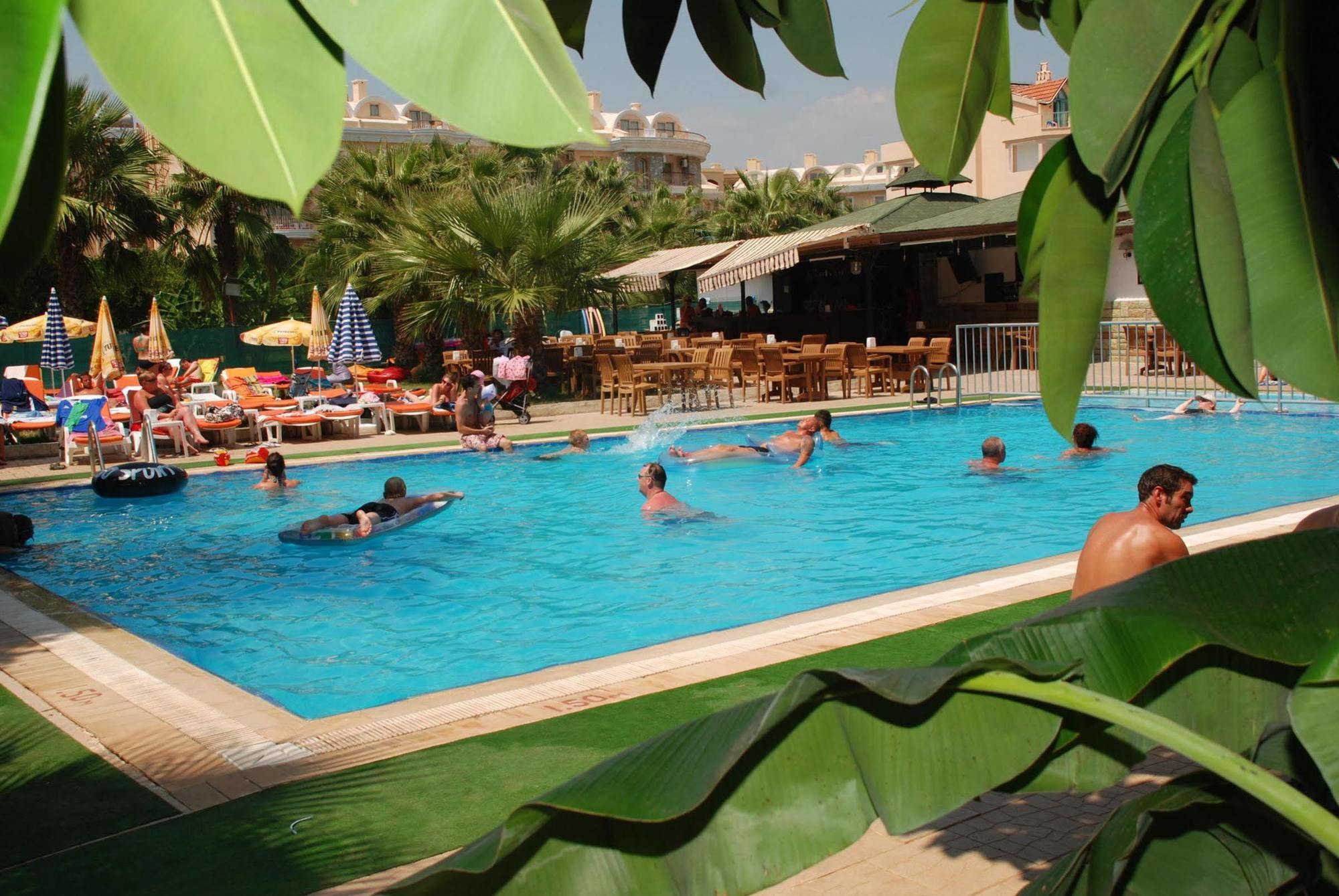 Club Dena Aparthotel Marmaris Buitenkant foto