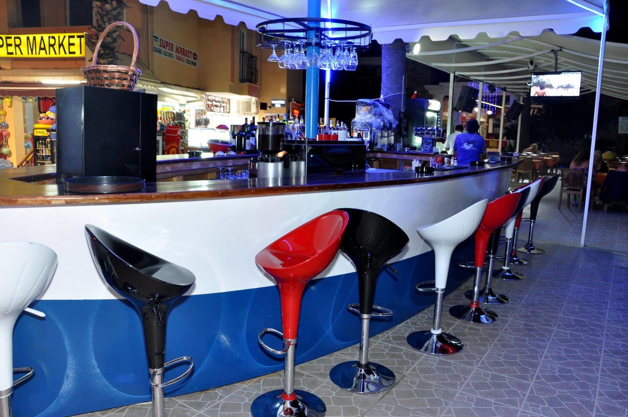Club Dena Aparthotel Marmaris Buitenkant foto