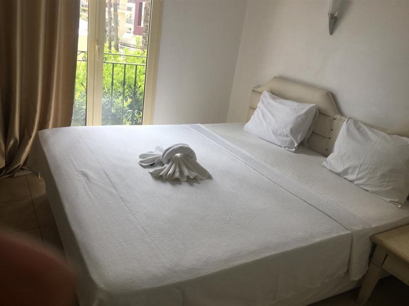 Club Dena Aparthotel Marmaris Buitenkant foto